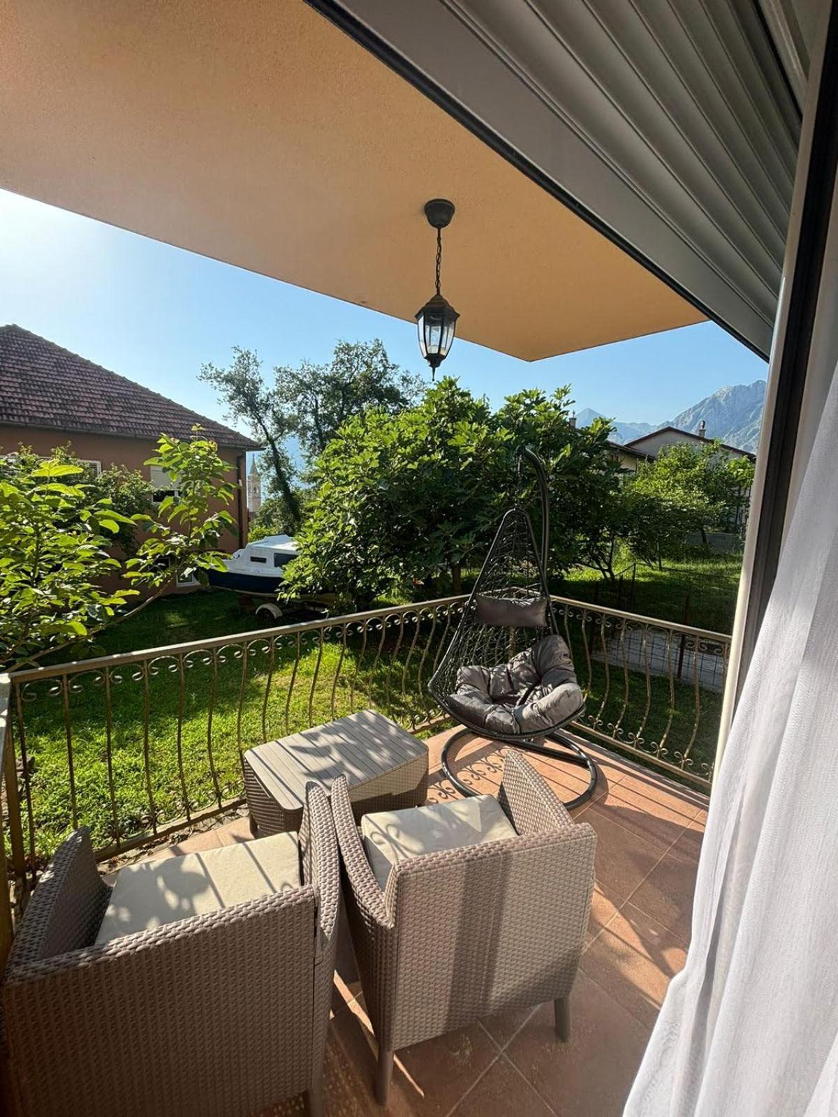 Apartments Luka Котор Екстер'єр фото