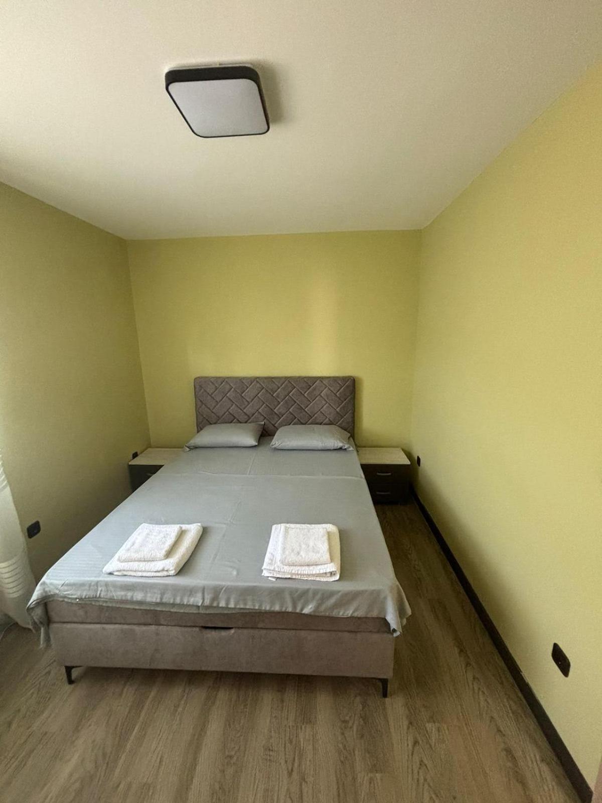 Apartments Luka Котор Екстер'єр фото
