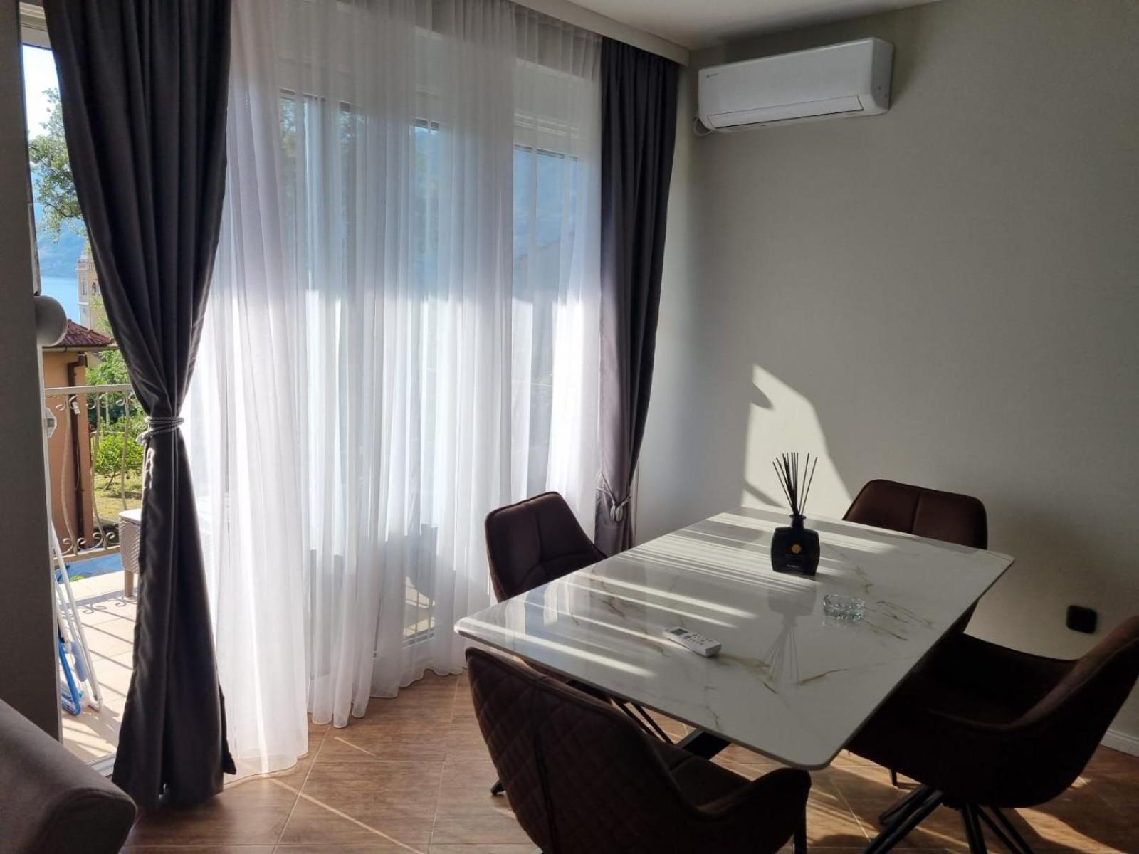 Apartments Luka Котор Екстер'єр фото